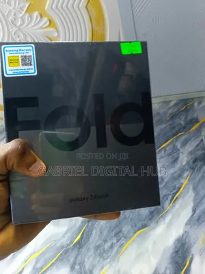 New Samsung Galaxy Z Fold4 256 GB Gray