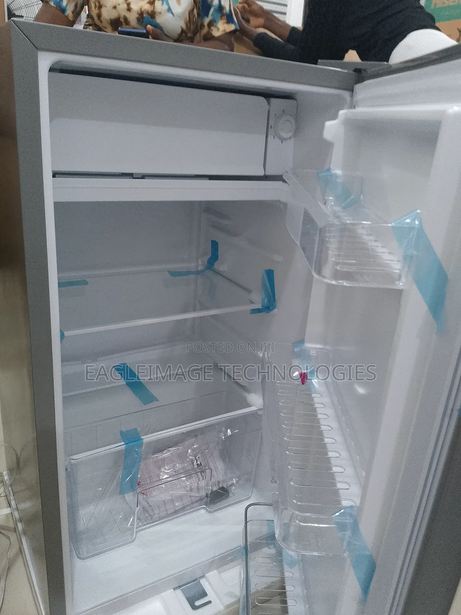 Effortless Cooling – Aeon Ars100b 90l Refrigerator