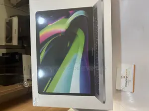 New Laptop Apple MacBook Pro 2023 M2 8GB Intel Core I7 HDD+SSD 256GB
