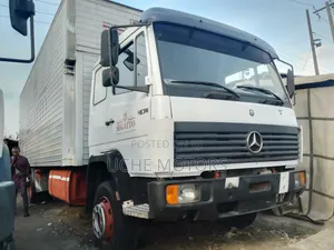 Mercedes-Benz 1320 Container Body
