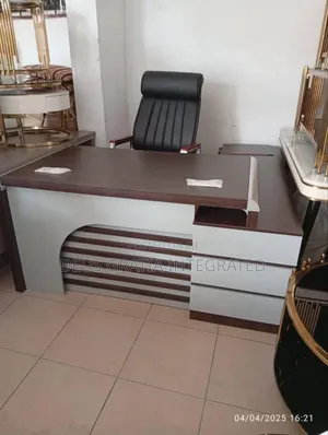 1.6m Office Table With Extension And Mobile Drawer