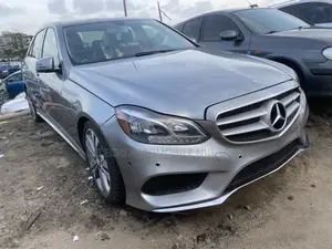 Mercedes-Benz E350 Base 4Matic Sedan AWD (3.5L 6cyl 7A) 2014 Gray