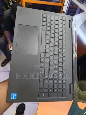 Laptop Dell Latitude 3520 16GB Intel Core i5 SSD 256GB