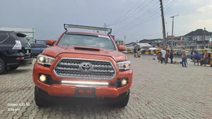 Toyota Tacoma SR5 2017 Orange