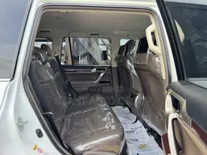 Lexus GX 460 Luxury 2014 White