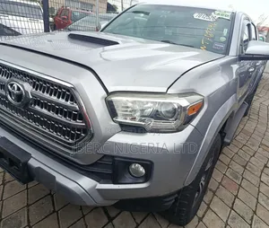 Toyota Tacoma TRD Sport 2017 Gray