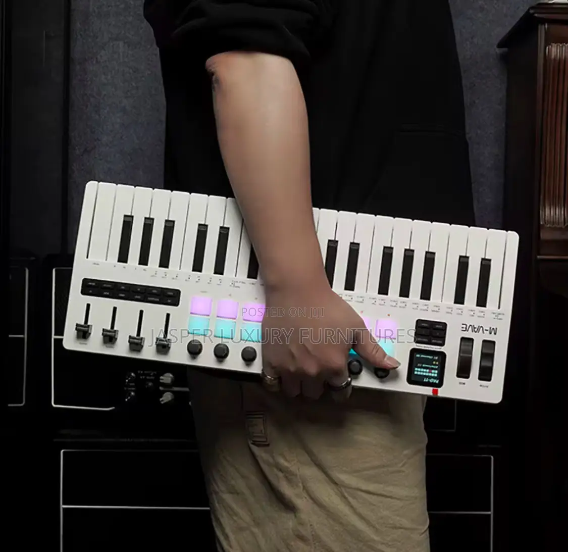Smk37 Midi Keyboard.