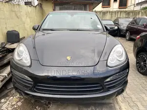 Porsche Cayenne 2014 Black