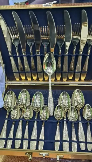 Gold-Colored 24-Piece Cutlery Set
