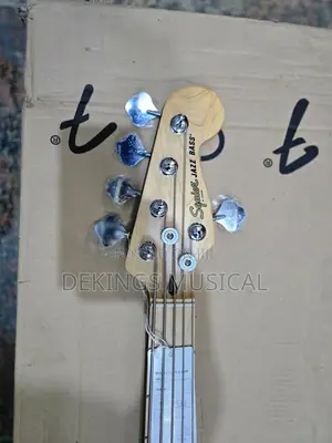 Fender Squire Jazz Bass Affinity Series 5 Strings Passive Guitar