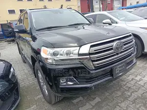 Toyota Land Cruiser 4.6 V8 VXR 2016 Black
