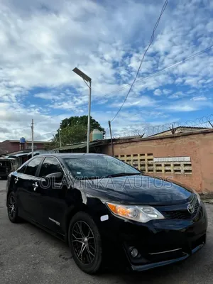 Photo - Toyota Camry SE 4dr Sedan (2.5L 4cyl 6A) 2013 Black