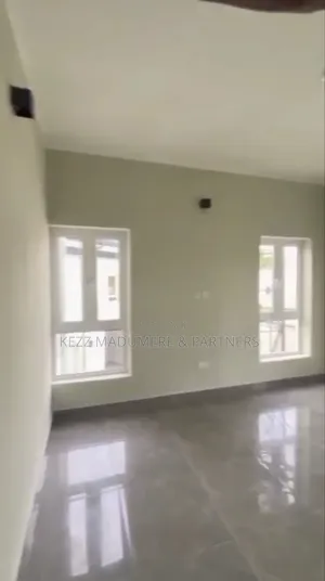 12bdrm Block of Flats in Old Gra Port for rent