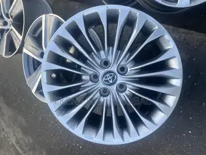 18rim Toyota Camry 2022