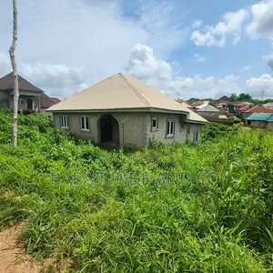 3bdrm Bungalow in Ologuneru for sale