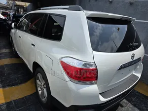 Toyota Highlander Limited 2012 White