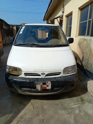 Photo - Nissan Vanette 2000 White