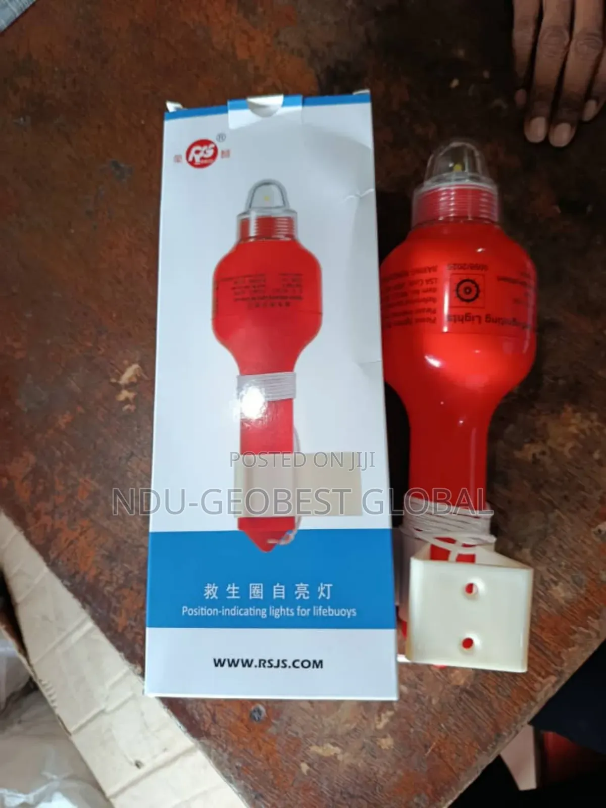 Lifebuoy Self-igniting Light