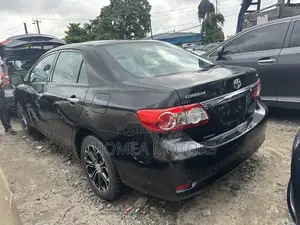 Toyota Corolla 2013 Black
