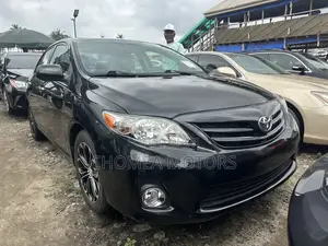 Toyota Corolla 2013 Black