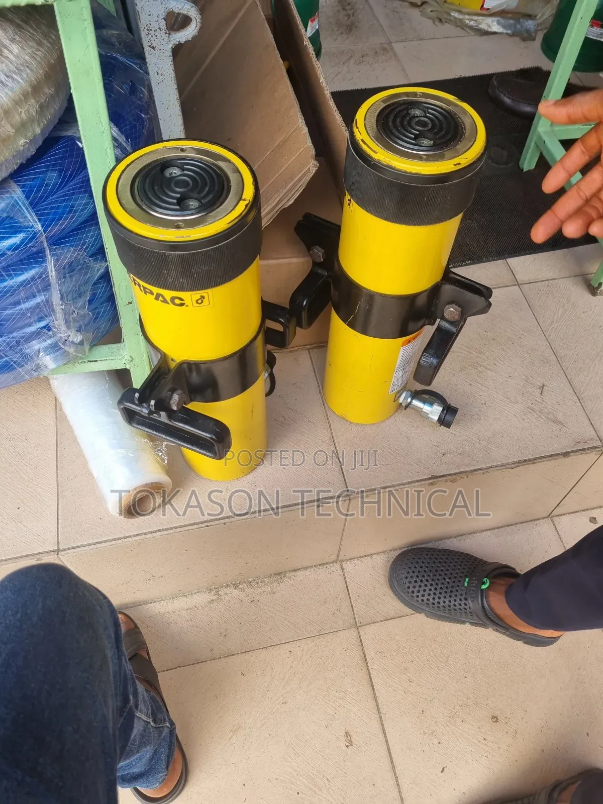Enerpac Rc-254 Single-Acting Hydraulic Cylinder.