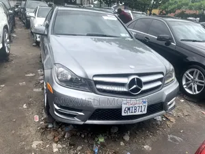 Mercedes-Benz C300 Luxury 4Matic Sedan AWD (3.5L 6cyl 7A) 2013 Gray