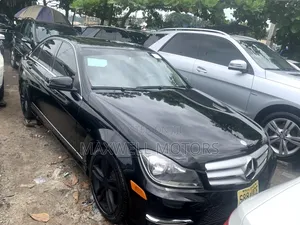 Mercedes-Benz C300 Sport 4Matic Sedan AWD (3.5L 6cyl 7A) 2013 Black