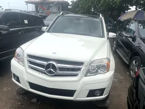 Mercedes-Benz GLK-Class 350 4MATIC 2012 White