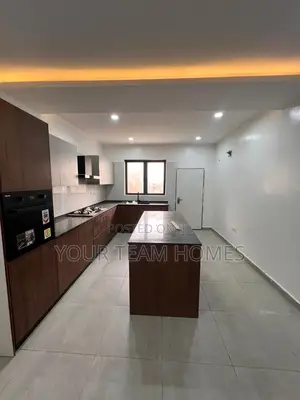 4bdrm Townhouse / Terrace in Asokore, Asokoro for rent