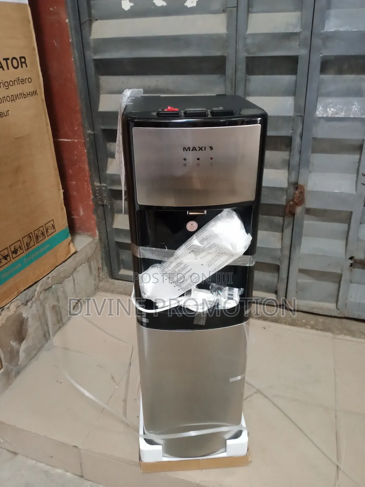 3 Faucet(Hot,Cold, Normal), Bottom Loading Maxi Dispenser