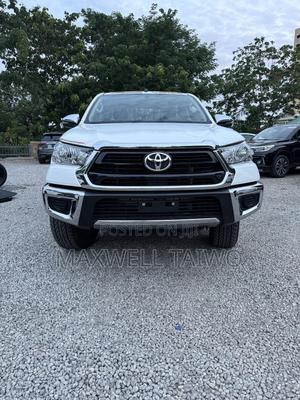 New Toyota Hilux 2025 White