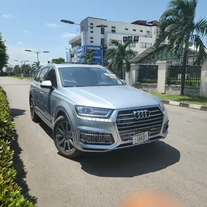 Audi Q7 2018 Silver