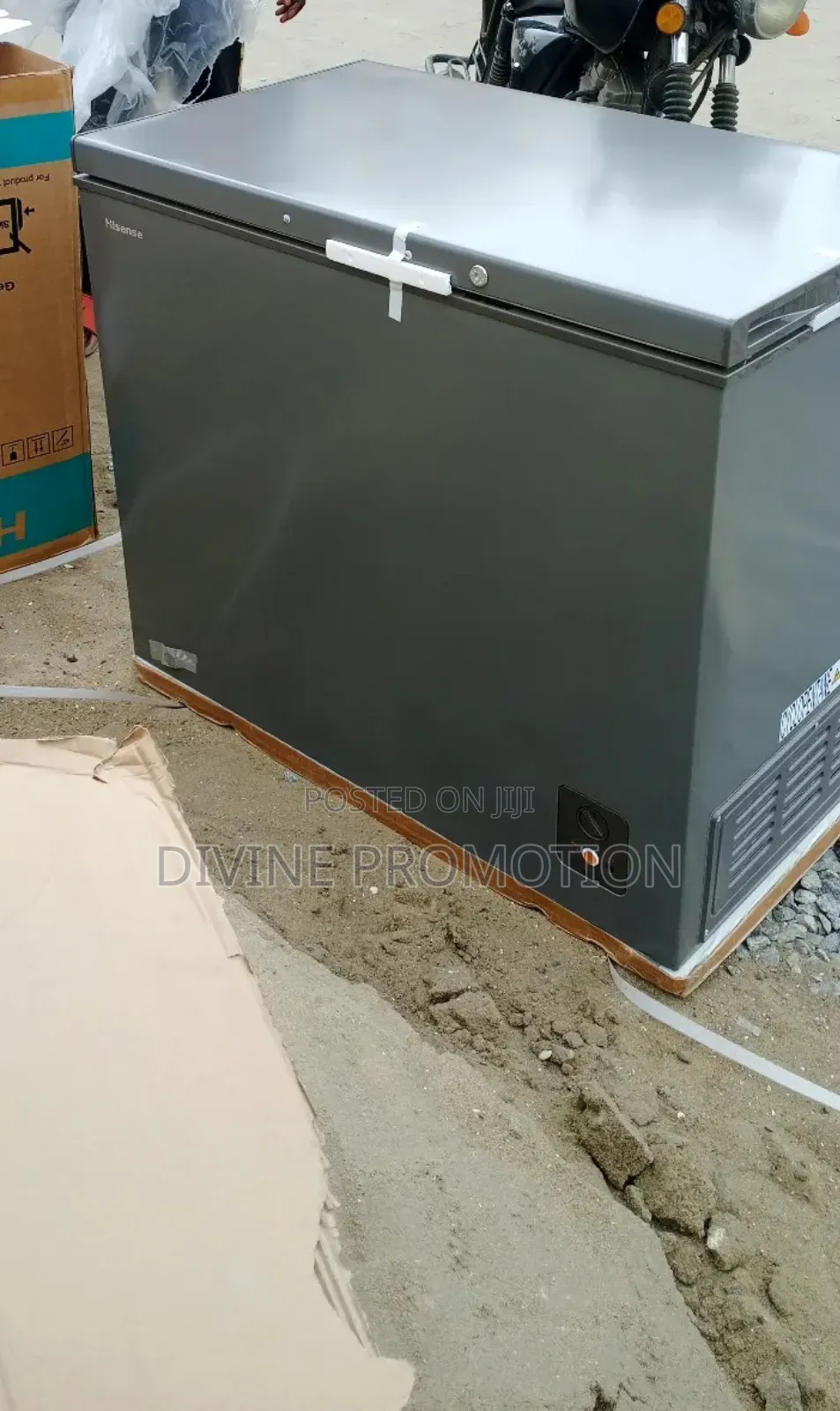 250 Liters Hisense Chest Freezer With Double Baskets.