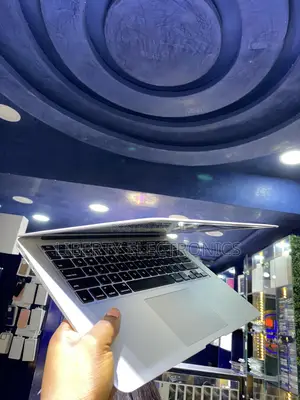 Laptop Apple MacBook Air 2017 8GB Intel Core I7 SSD 256GB