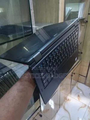 Laptop Dell Latitude 7390 16GB Intel Core I7 SSD 512GB