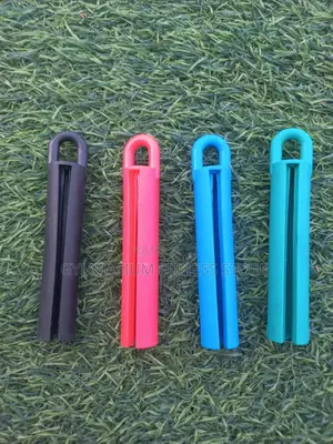 Wall Mount Cue Hanger