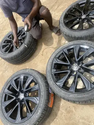 18rim Toyota Corolla 2023