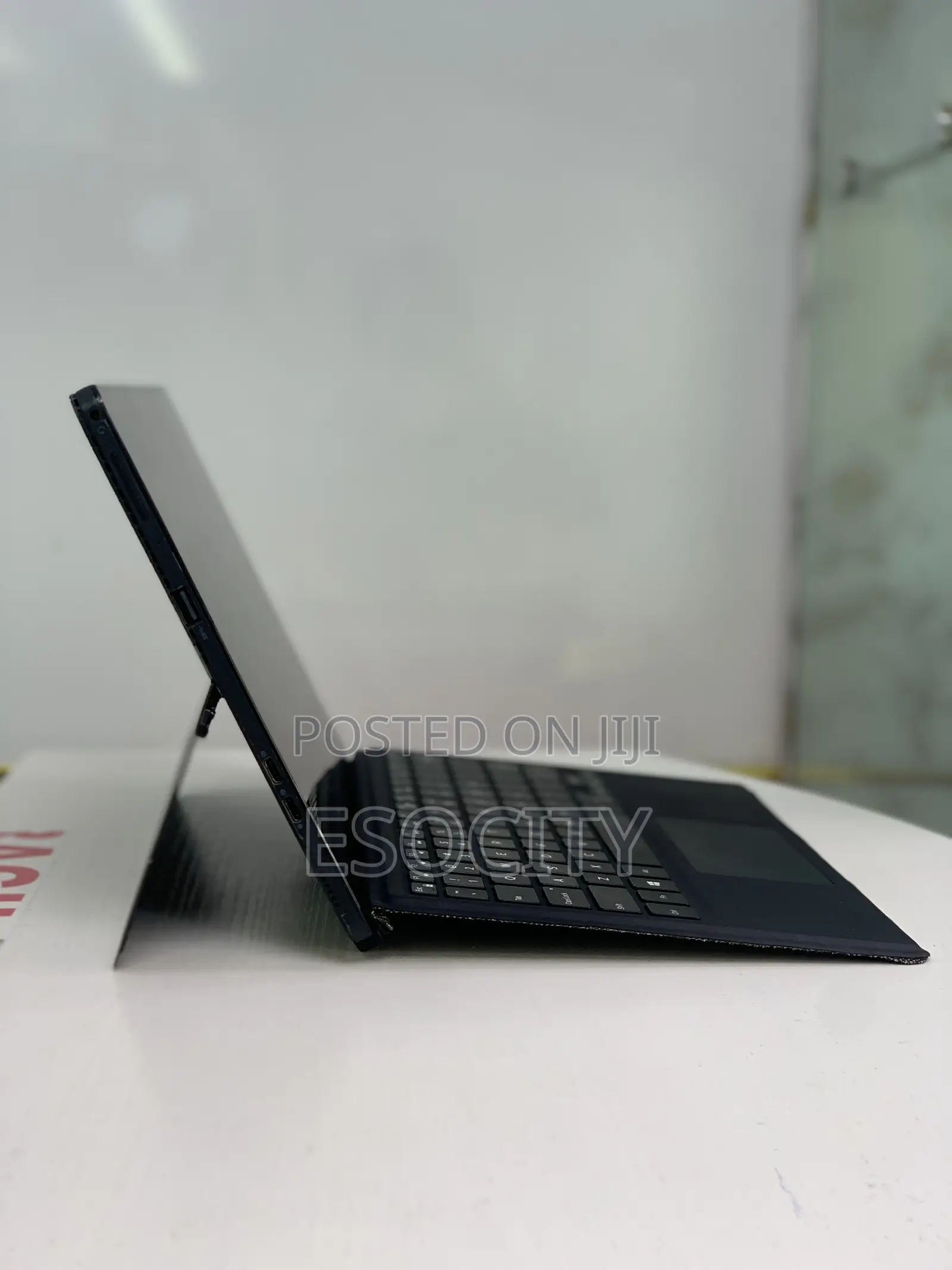 Laptop Dell Latitude 5285 8GB Intel Core I5 SSD 256GB