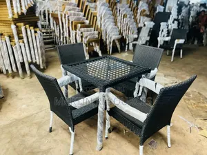 Modern Restaurant Table and Chairs