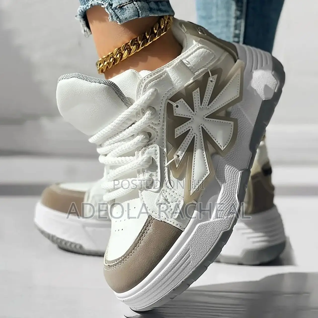 Unixex Snickers and Shoe