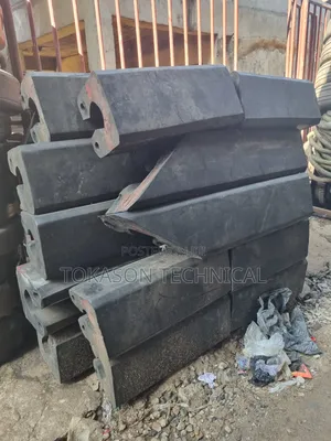 V-Type Rubber Dock Fenders, Also Known as Arch Fenders.