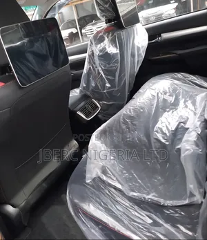 New Toyota Hilux 2025 Black