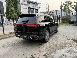 Lexus LX 2022 Black