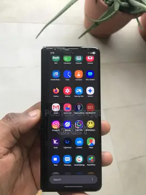 Photo - Samsung Galaxy Z Fold 3 256 GB Black