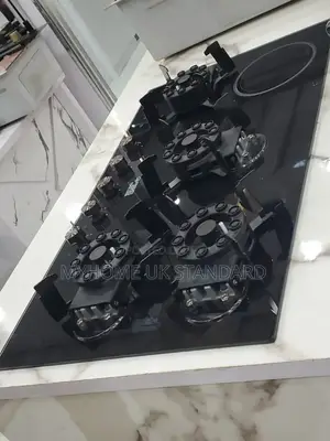 Italian Black Glass Cooker 4burner With One Hot Plate
