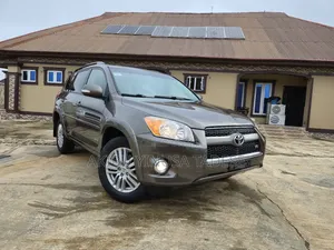 Toyota RAV4 3.5 Limited 4x4 2010 Gold