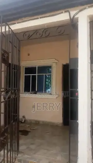 Photo - 1bdrm Room & Parlour in Jeriano’S Property, Ethiope East for rent