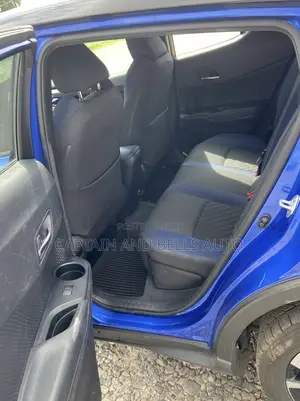 Toyota C-HR Limited 2021 Blue