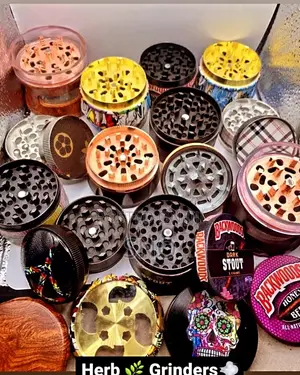 Herb Crushers / Grinders
