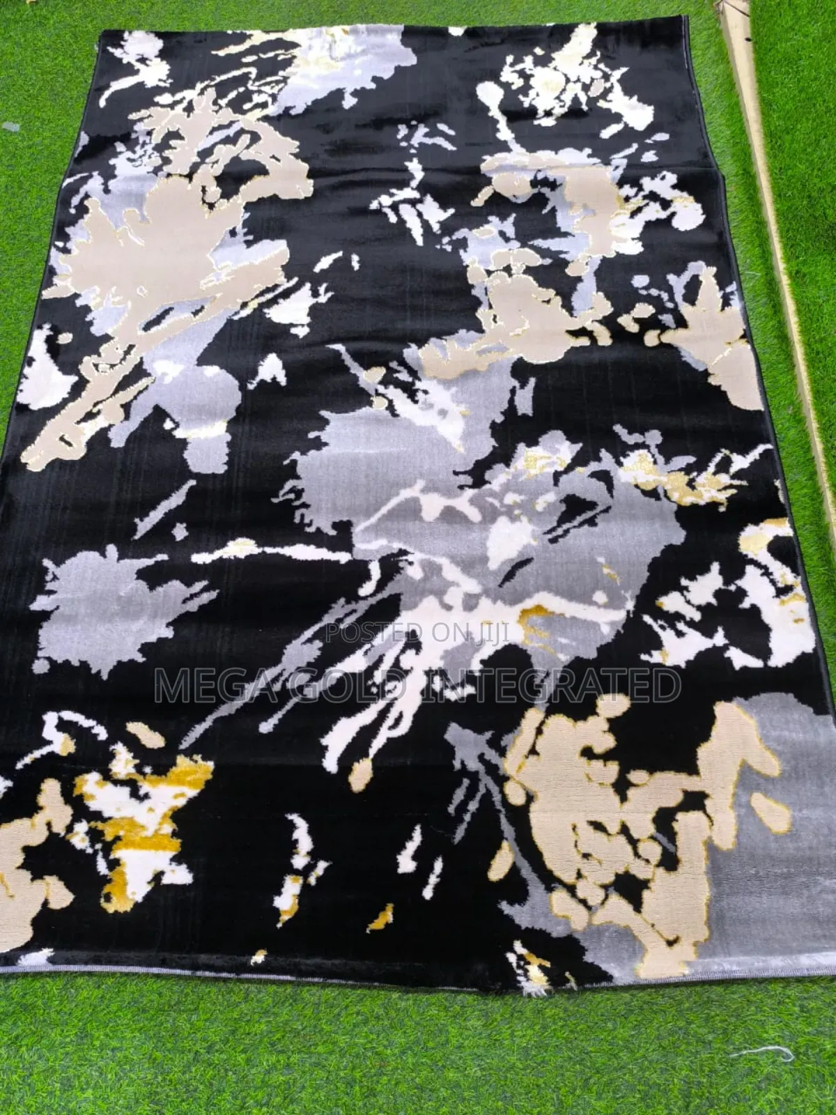 Original Luxury Italian Center Rug
